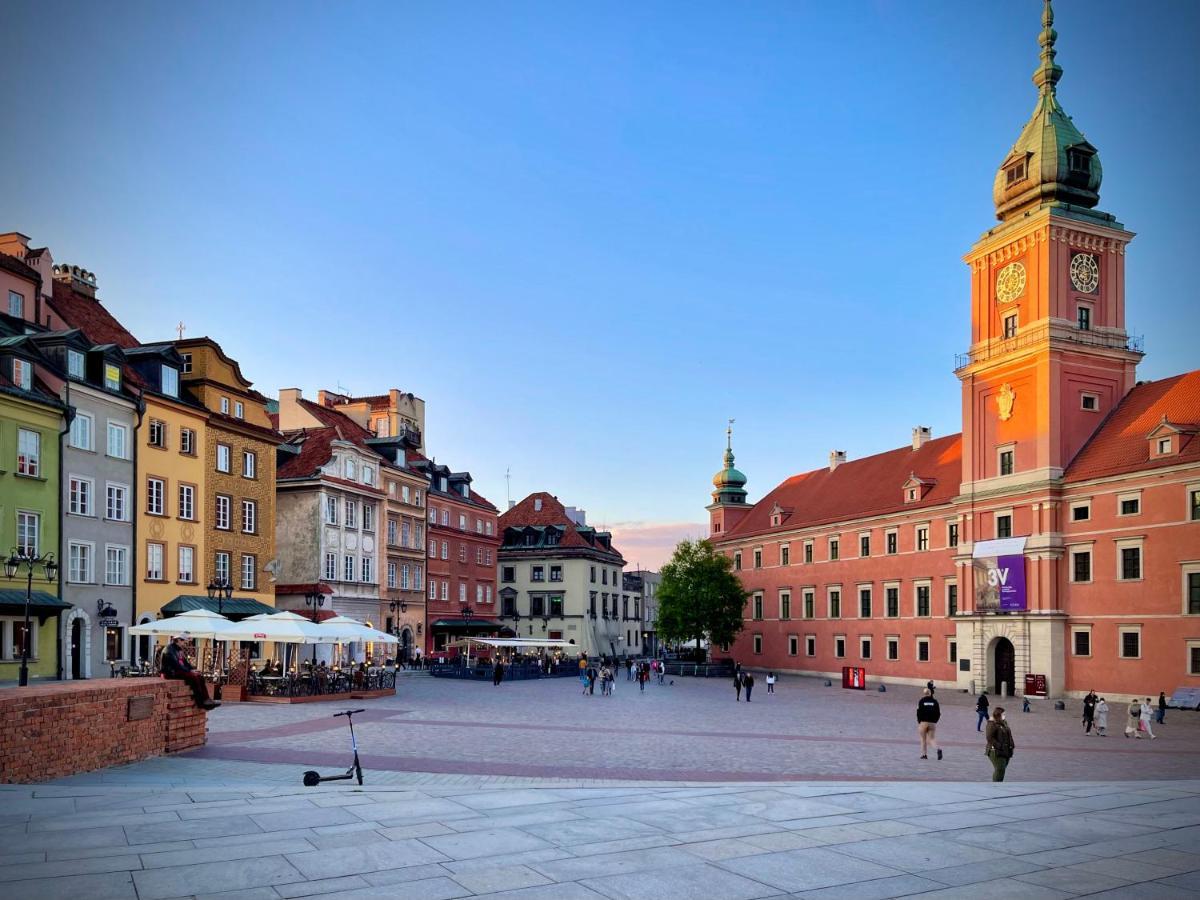OLD TOWN Best View WiFi 300 Mb/s Huge screen Netflix AppleTV AmazonTV Warschau Buitenkant foto