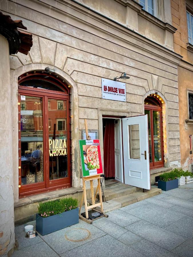 OLD TOWN Best View WiFi 300 Mb/s Huge screen Netflix AppleTV AmazonTV Warschau Buitenkant foto