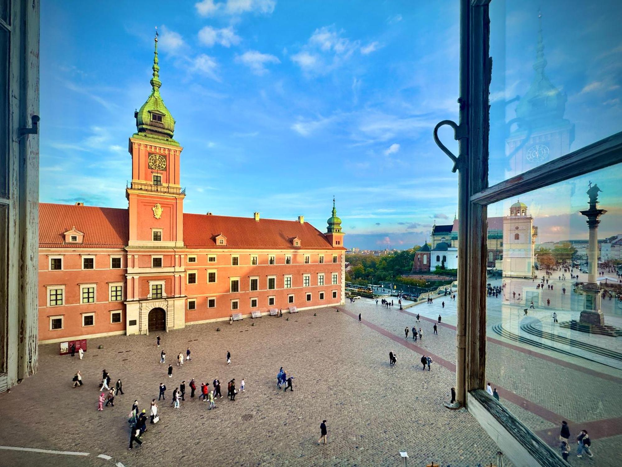 OLD TOWN Best View WiFi 300 Mb/s Huge screen Netflix AppleTV AmazonTV Warschau Buitenkant foto
