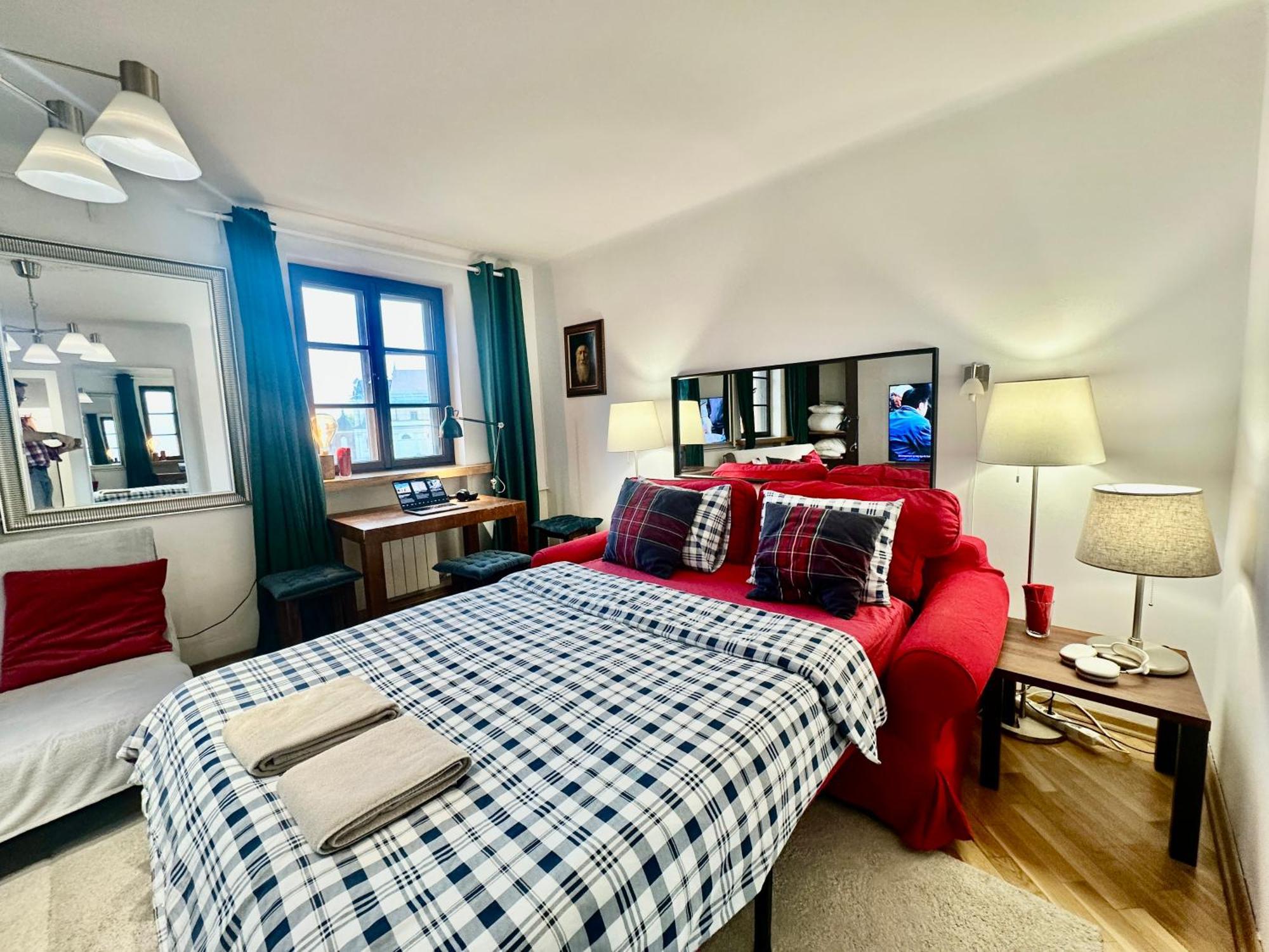 OLD TOWN Best View WiFi 300 Mb/s Huge screen Netflix AppleTV AmazonTV Warschau Buitenkant foto