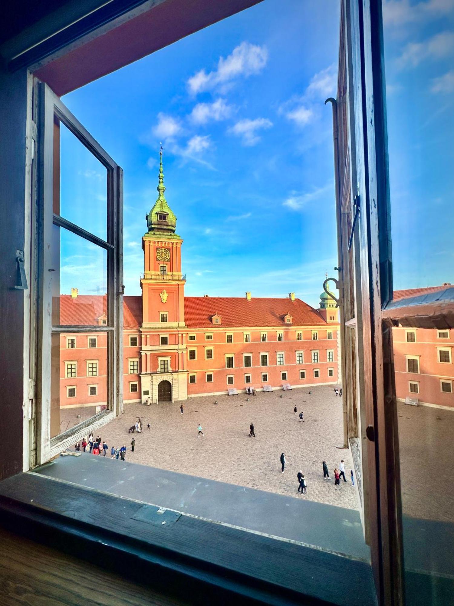 OLD TOWN Best View WiFi 300 Mb/s Huge screen Netflix AppleTV AmazonTV Warschau Buitenkant foto